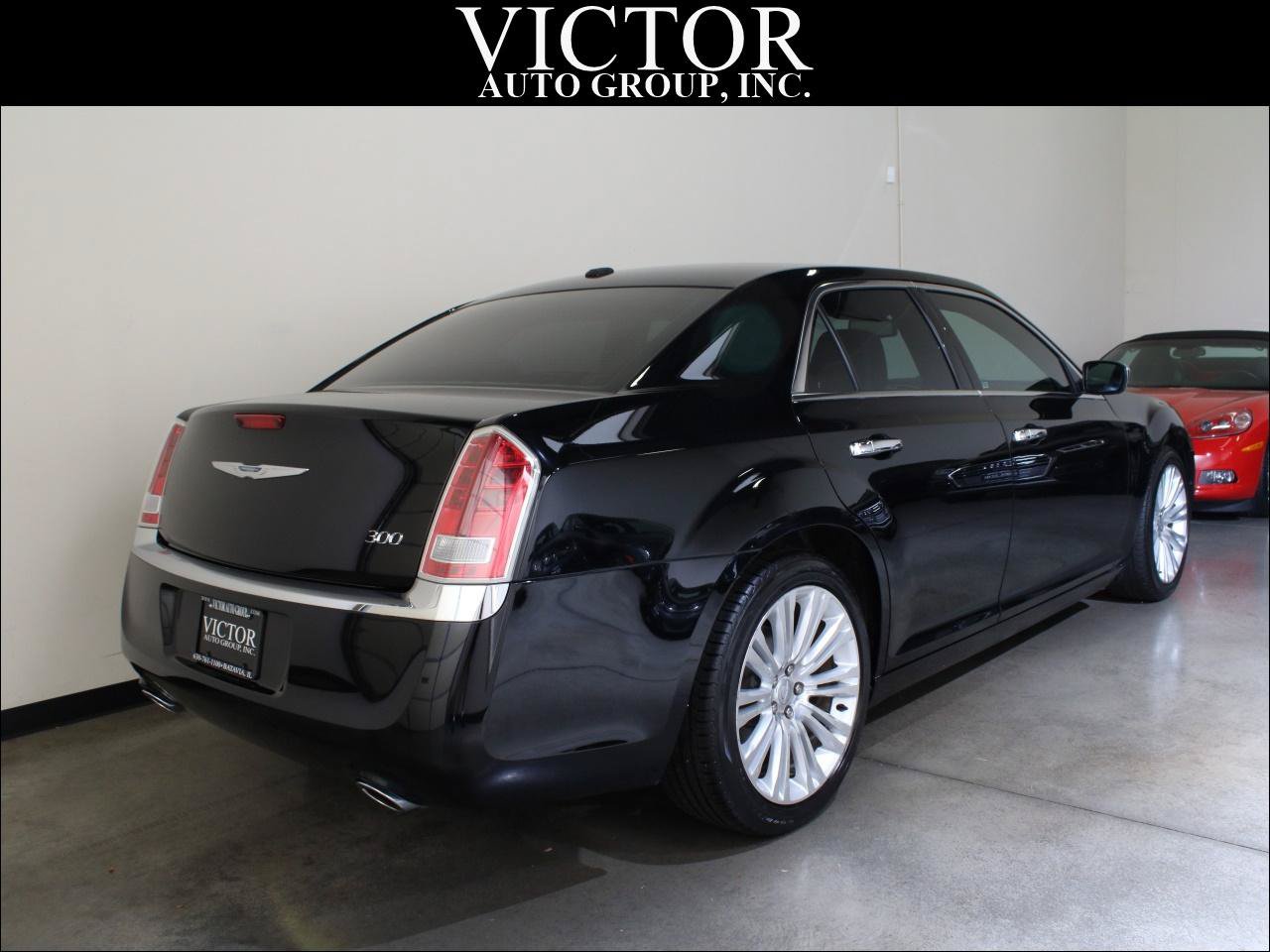 Used 2012 Chrysler 300 Limited RWD image 11