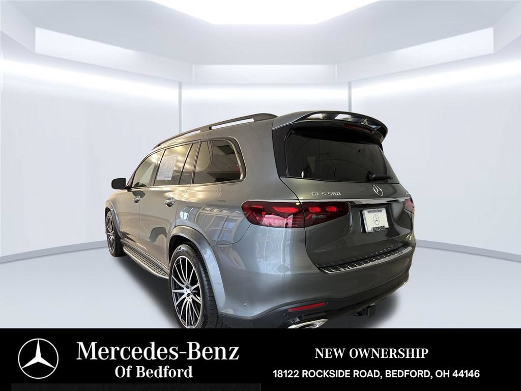 Used 2026 Mercedes-Benz GLS 580 4MATIC image 3