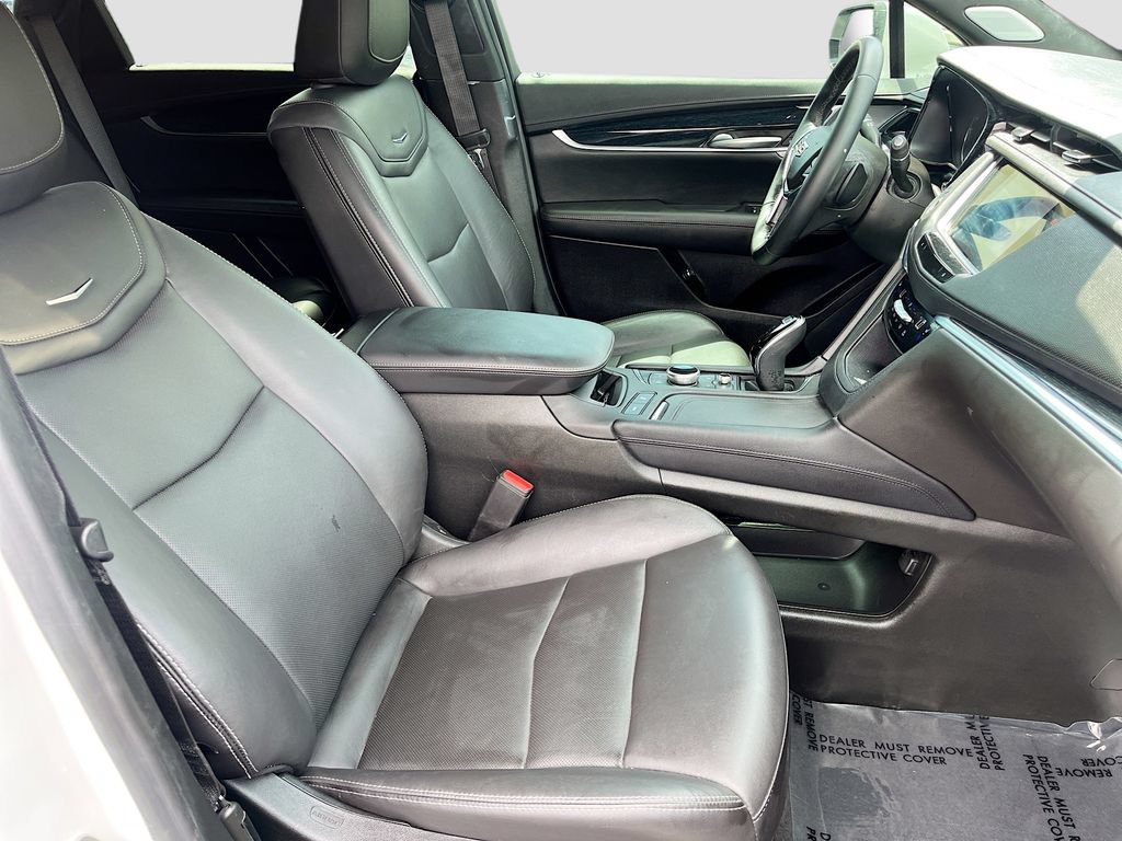 Used 2025 Cadillac XT5 Premium Luxury FWD image 30