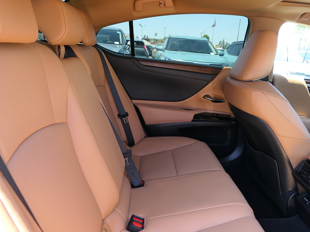 Used 2024 Lexus ES 350 w/ Premium Package FWD image 24