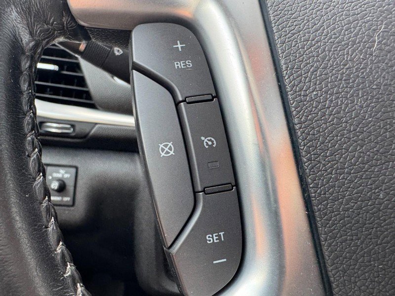 Used 2015 Chevrolet Traverse LT image 18