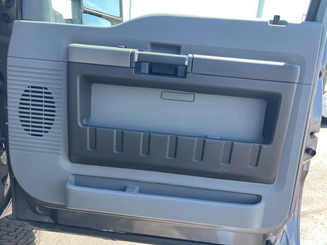 Used 2011 Ford F350 XLT w/ XLT Interior Pkg image 30