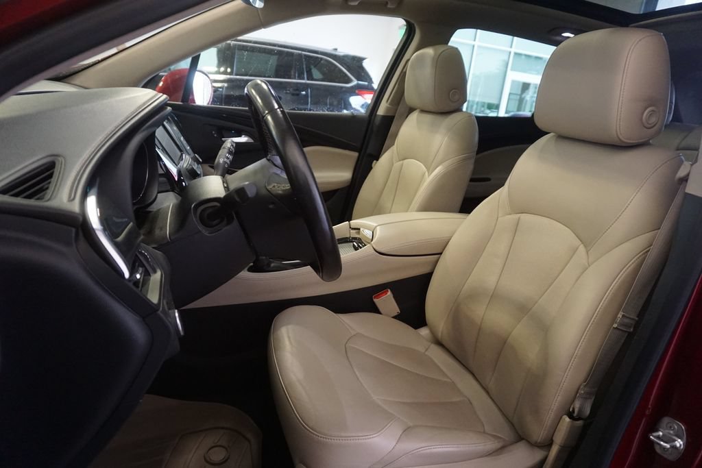 Used 2017 Buick Envision Essence AWD/4WD image 21