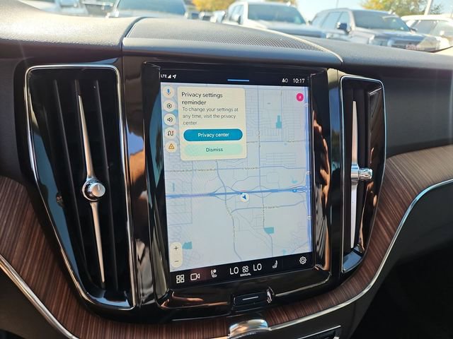 Used 2022 Volvo XC60 B5 Momentum w/ Climate Package image 14