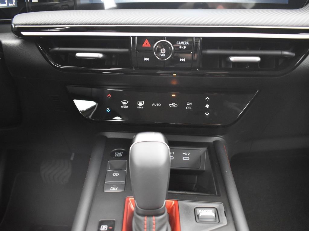 New 2025 Nissan Kicks SR AWD/4WD image 11