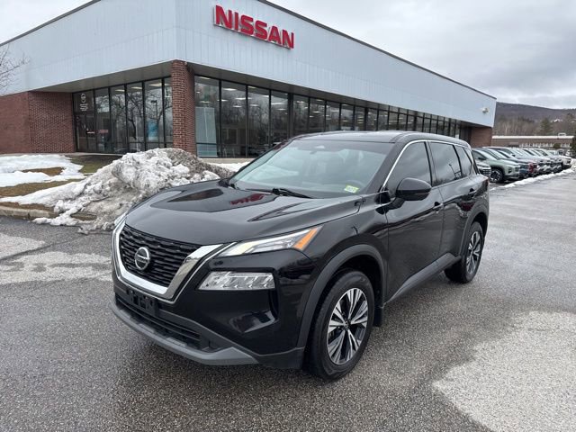Used 2021 Nissan Rogue SV image 2