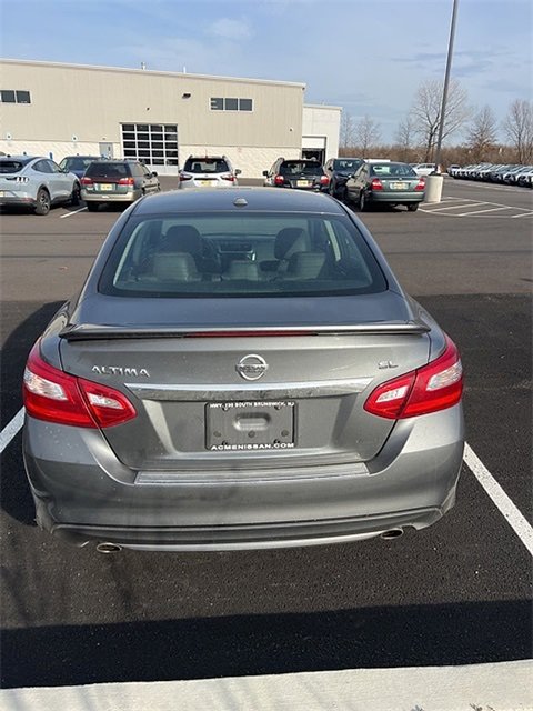 Used 2017 Nissan Altima 2.5 SL w/ Technology Package image 5