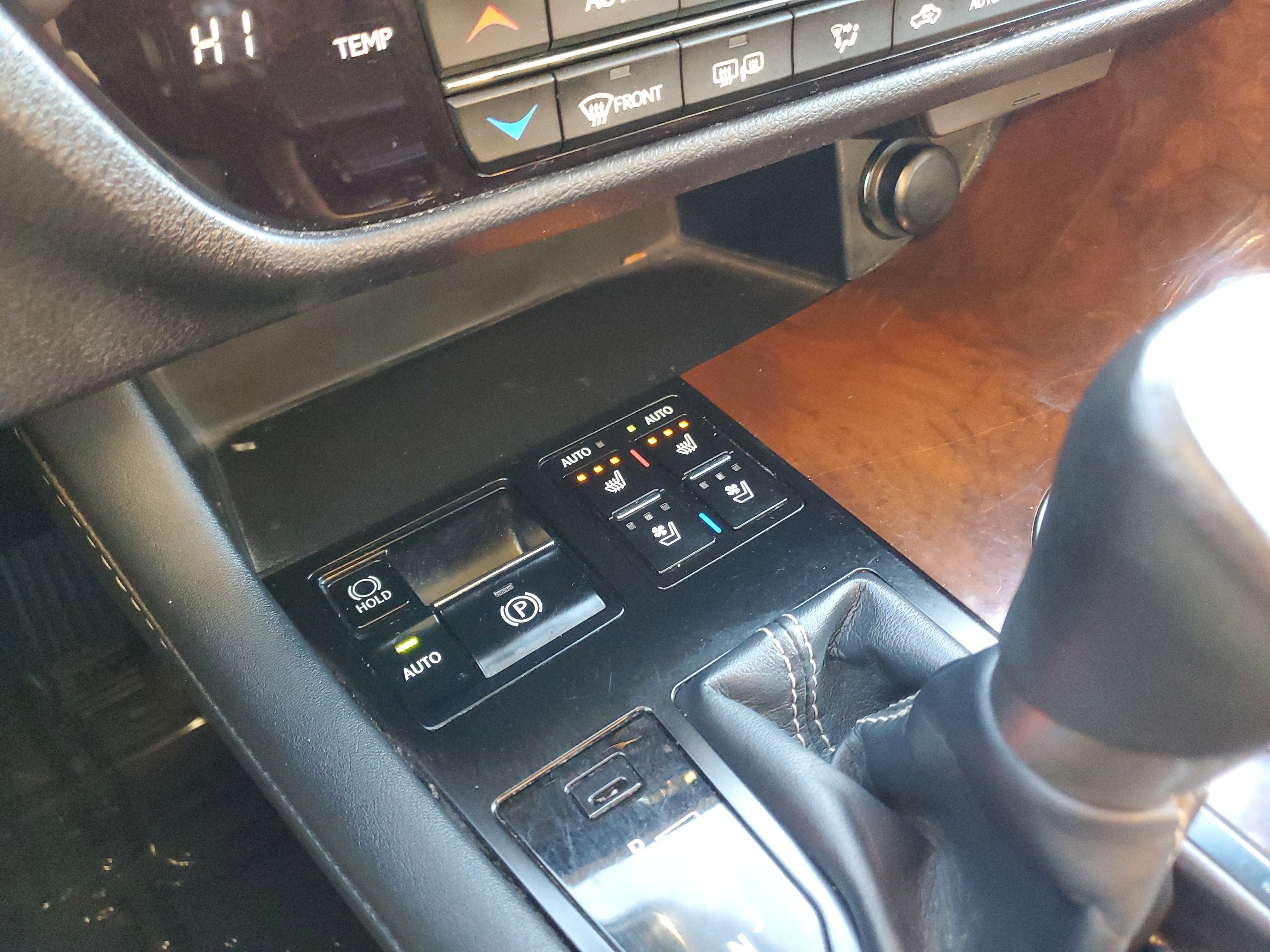 Used 2019 Lexus RX 350 AWD w/ Navigation Package image 24