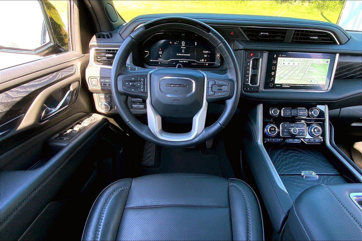 Used 2023 GMC Yukon XL Denali w/ Denali Reserve Package AWD/4WD image 5