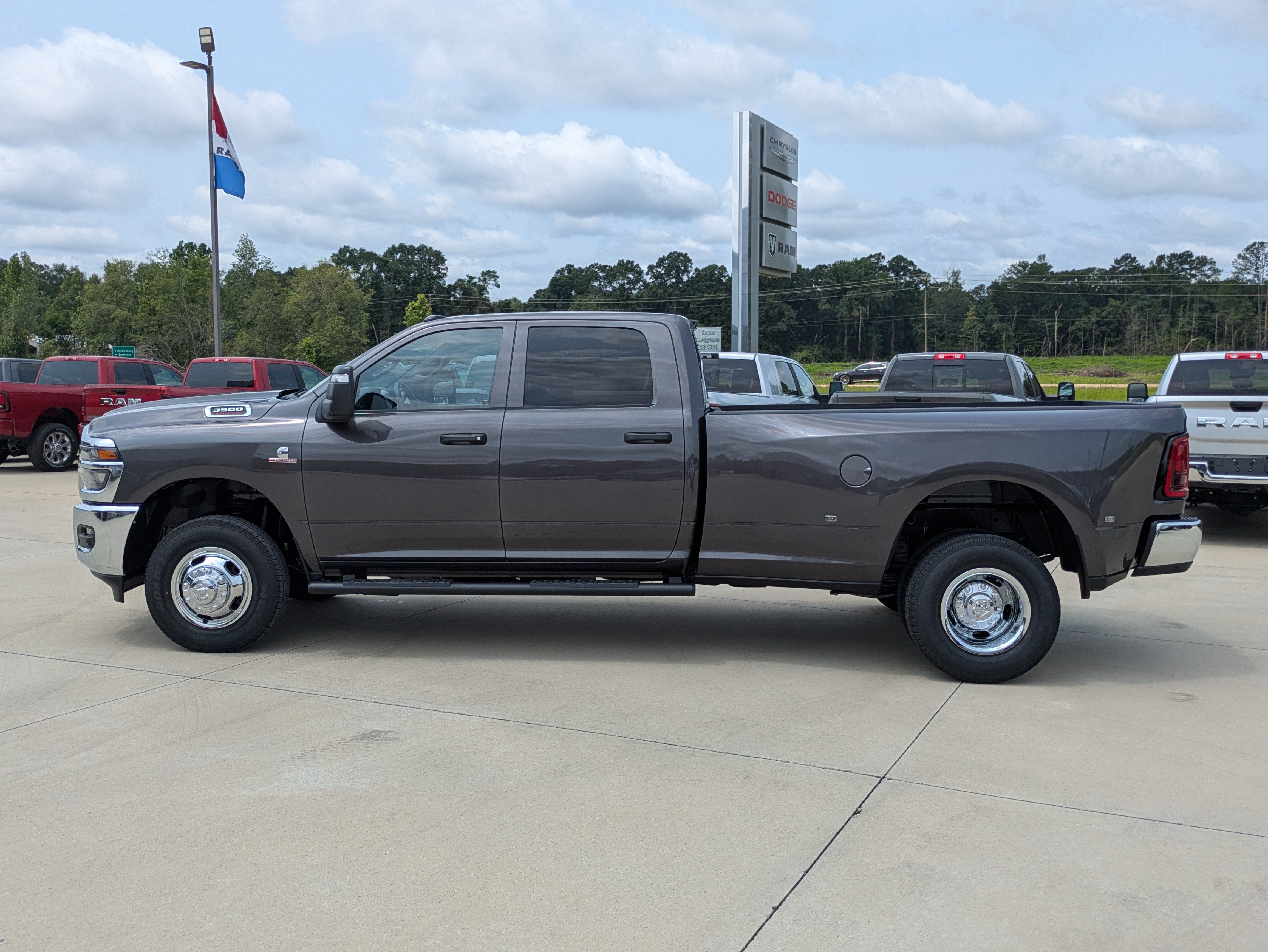 New 2026 RAM 3500 Tradesman AWD/4WD image 5