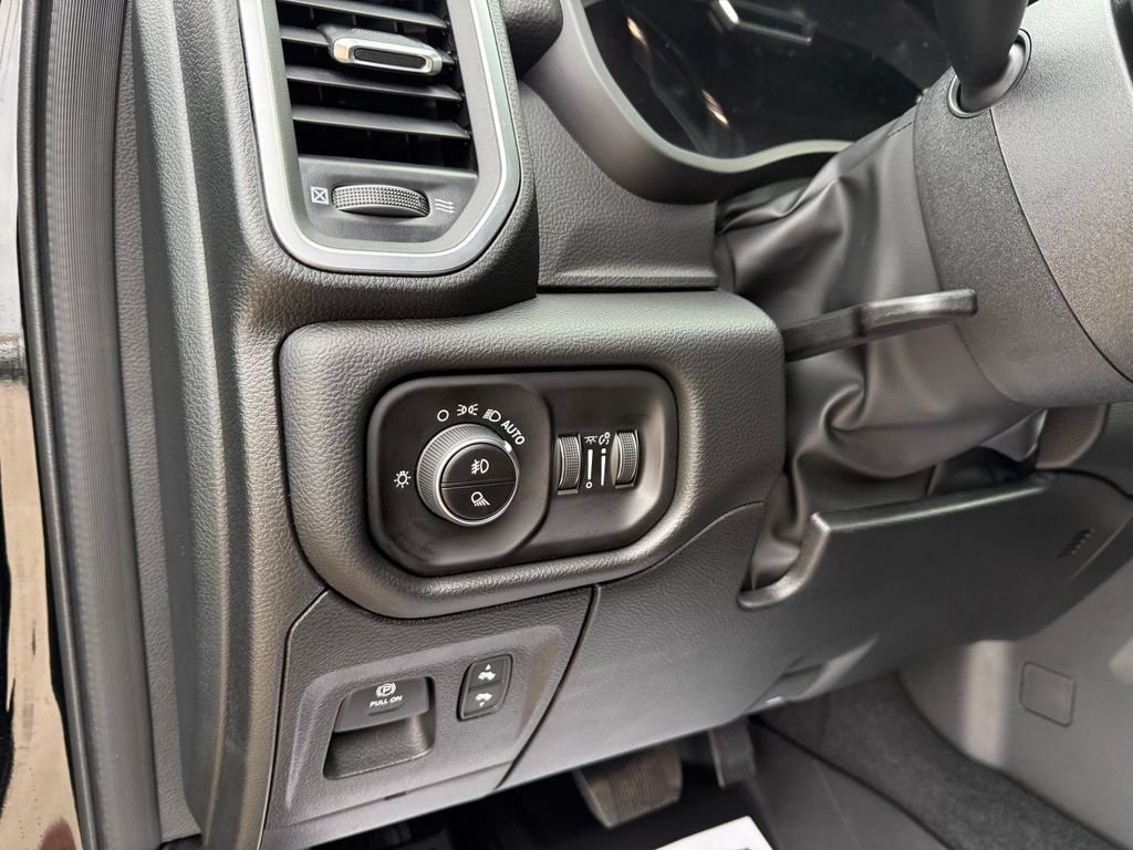 New 2026 RAM 1500 Big Horn AWD/4WD image 19