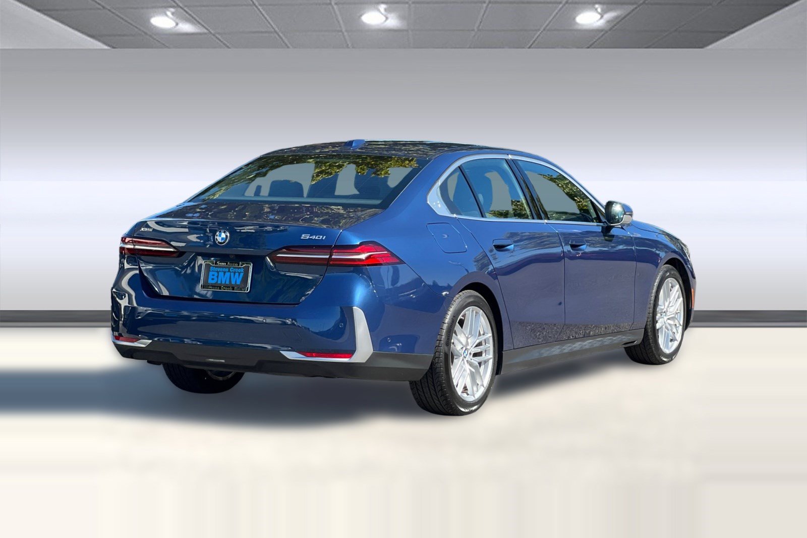 Used 2024 BMW 540i xDrive w/ Convenience Package AWD/4WD image 8