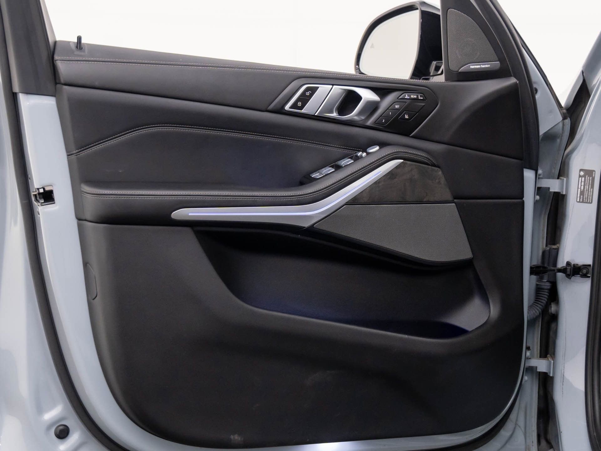 Used 2023 BMW X7 xDrive40i w/ M Sport Package image 16