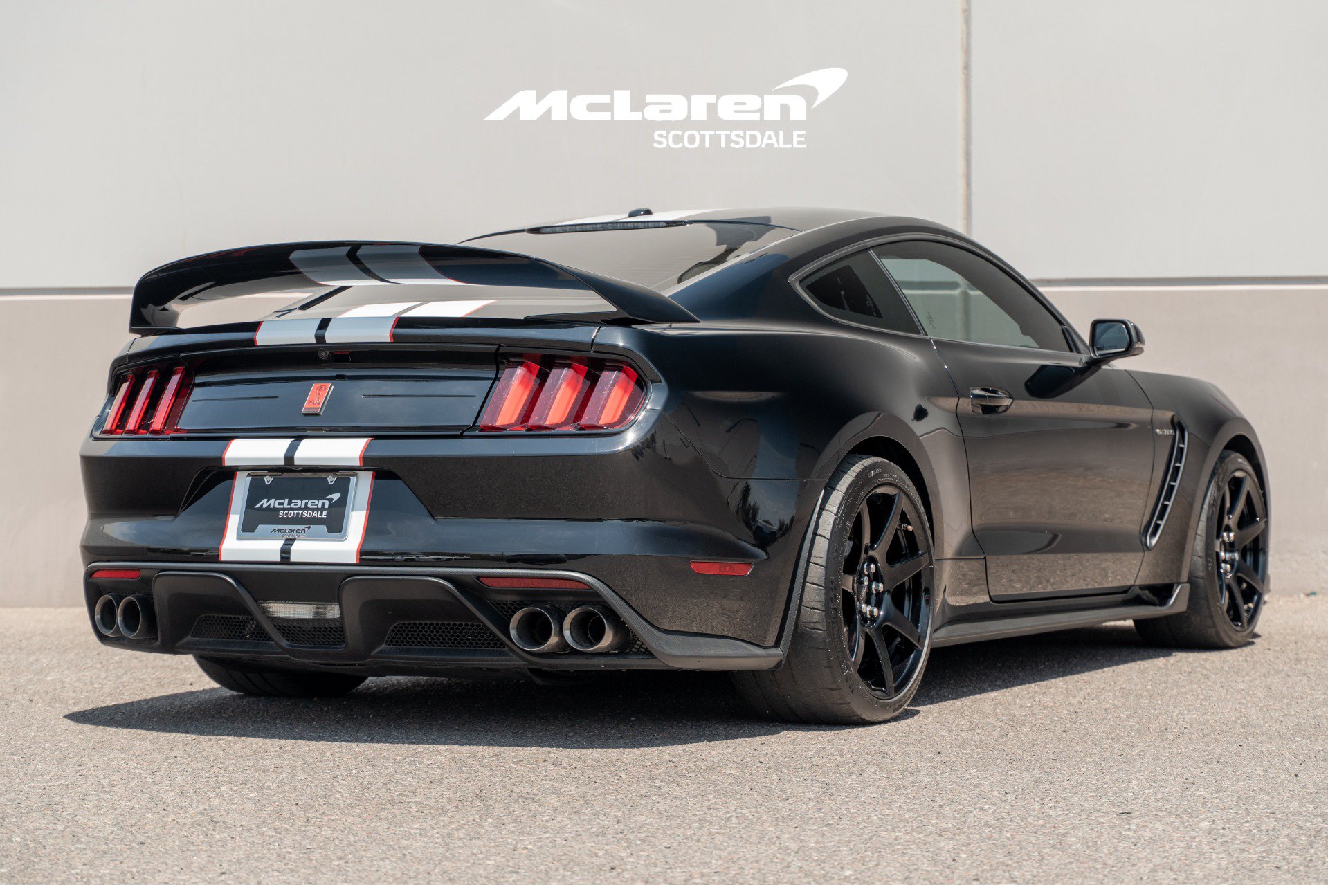 Used 2019 Ford Mustang Shelby GT350R w/ GT350R Equipment Group 920A RWD image 7