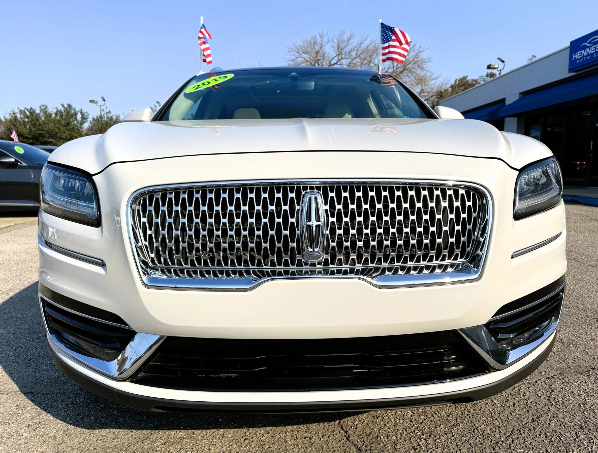 Used 2019 Lincoln Nautilus Reserve image 13