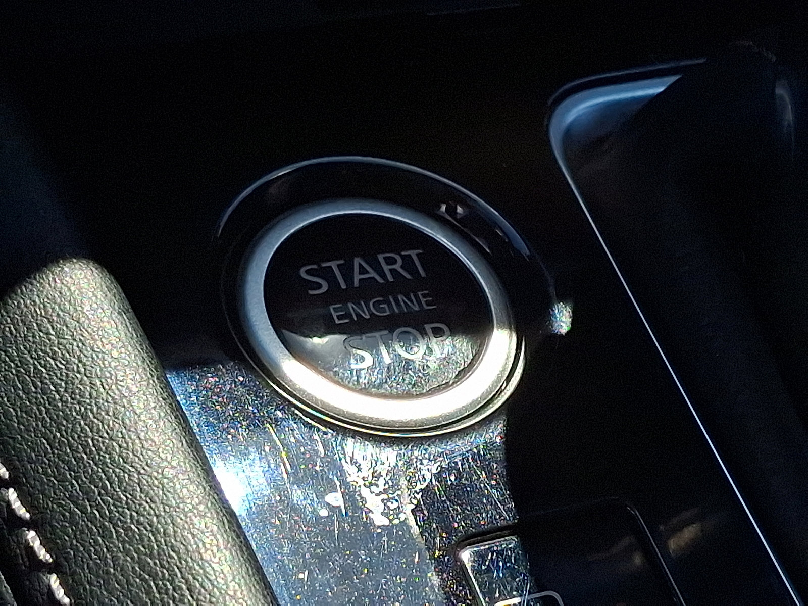 Used 2023 Nissan Kicks SR w/ SR Premium Package image 23