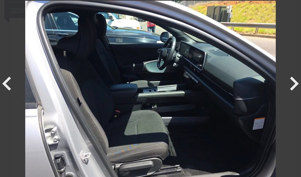 Used 2024 Hyundai Ioniq 6 SE RWD image 6