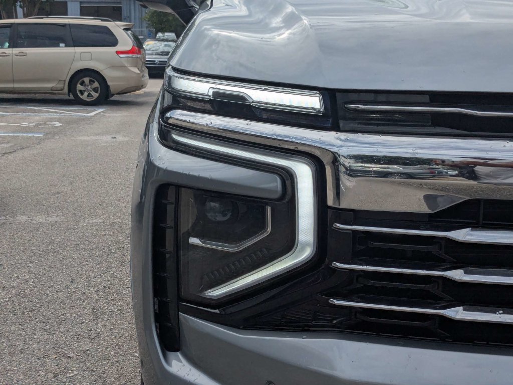 Used 2025 Chevrolet Tahoe LT AWD/4WD image 10