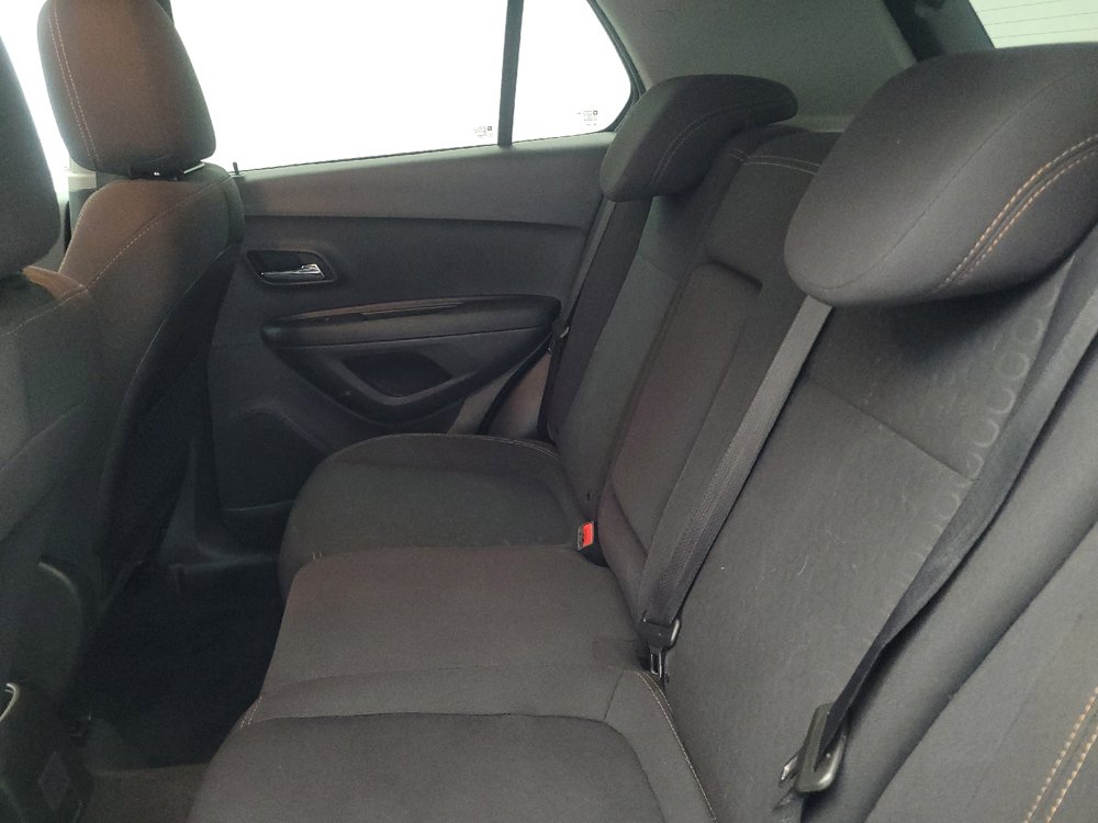 Used 2020 Chevrolet Trax LS w/ Tint and Cruise Package FWD image 18
