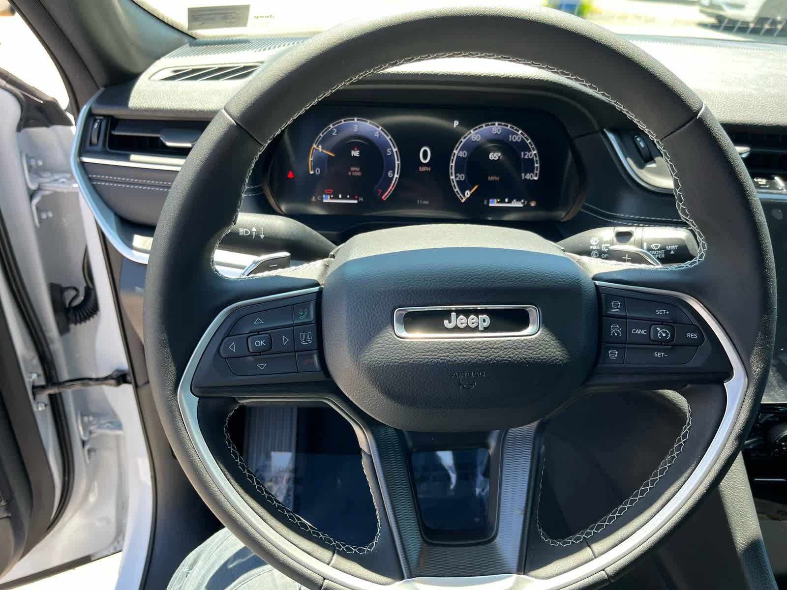New 2026 Jeep Grand Cherokee Laredo AWD/4WD image 13