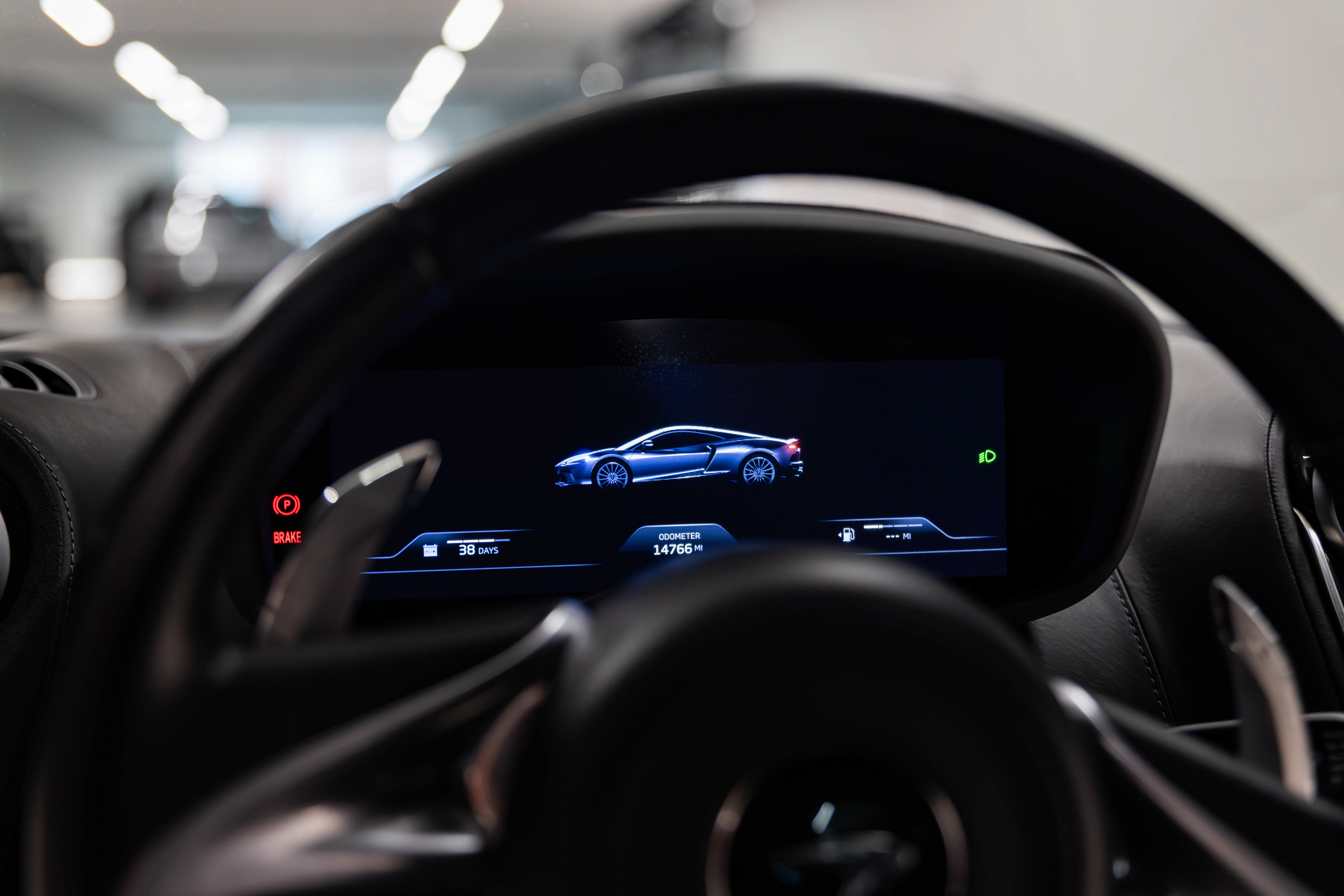 Used 2023 McLaren GT RWD image 22