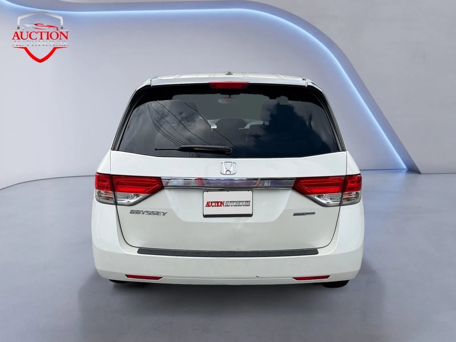 Used 2017 Honda Odyssey SE image 4