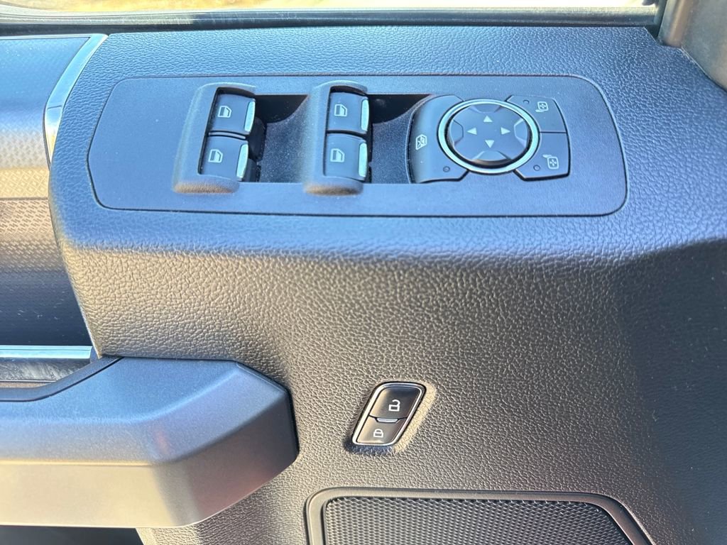 Used 2016 Ford F150 XLT w/ Equipment Group 302A Luxury image 15