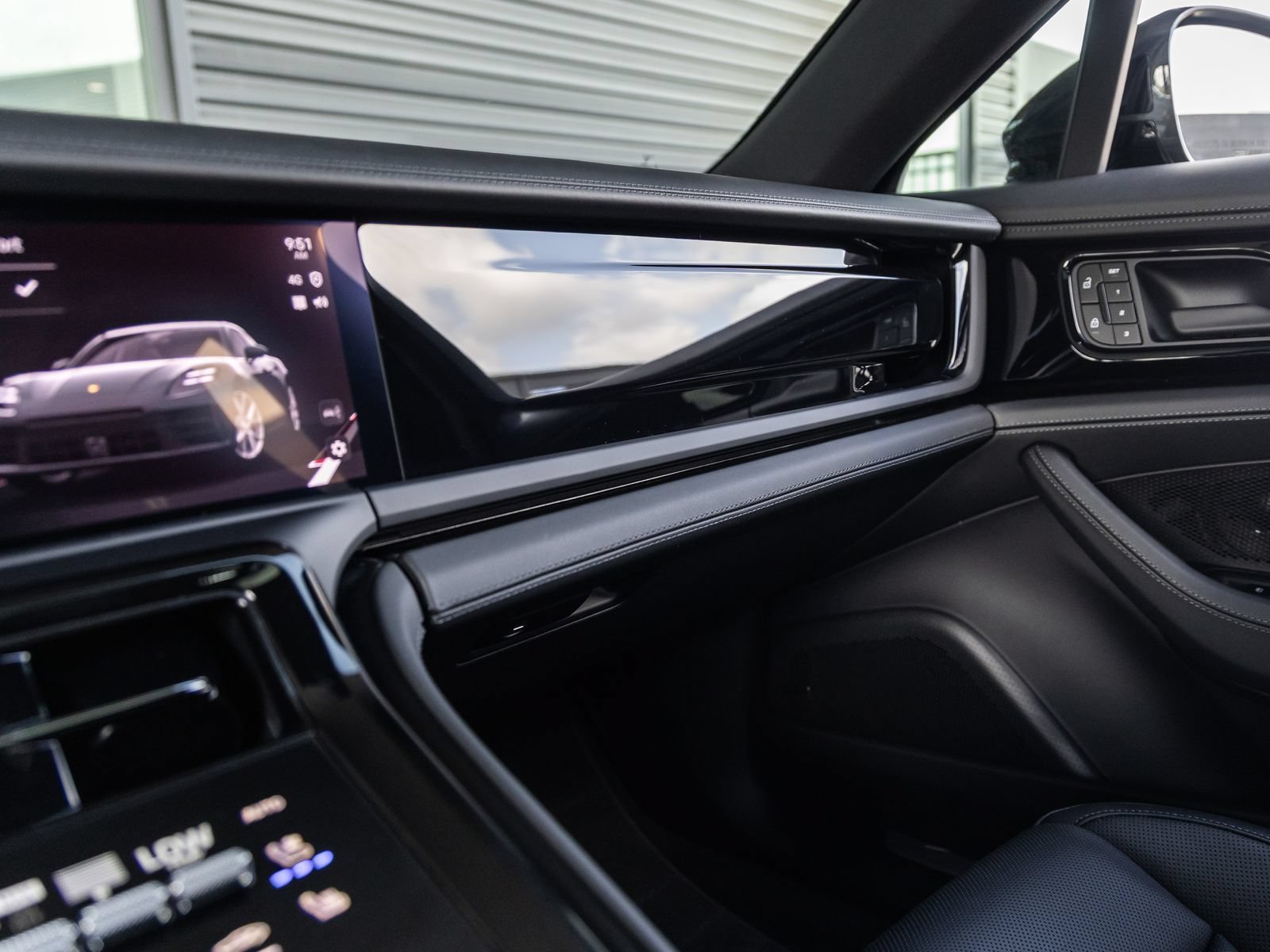 New 2026 Porsche Panamera 4 AWD/4WD image 36