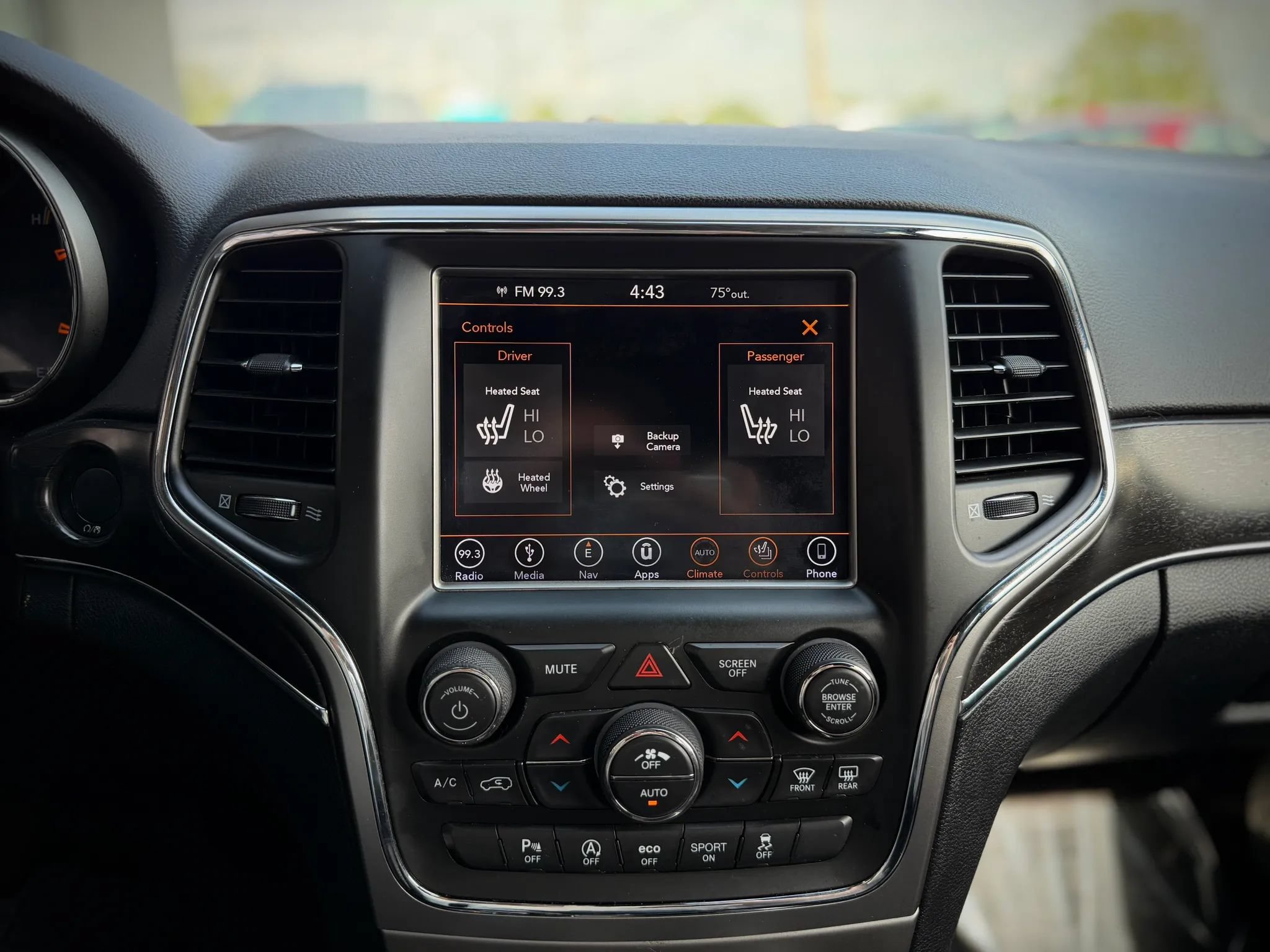 Used 2018 Jeep Grand Cherokee Limited AWD/4WD image 16