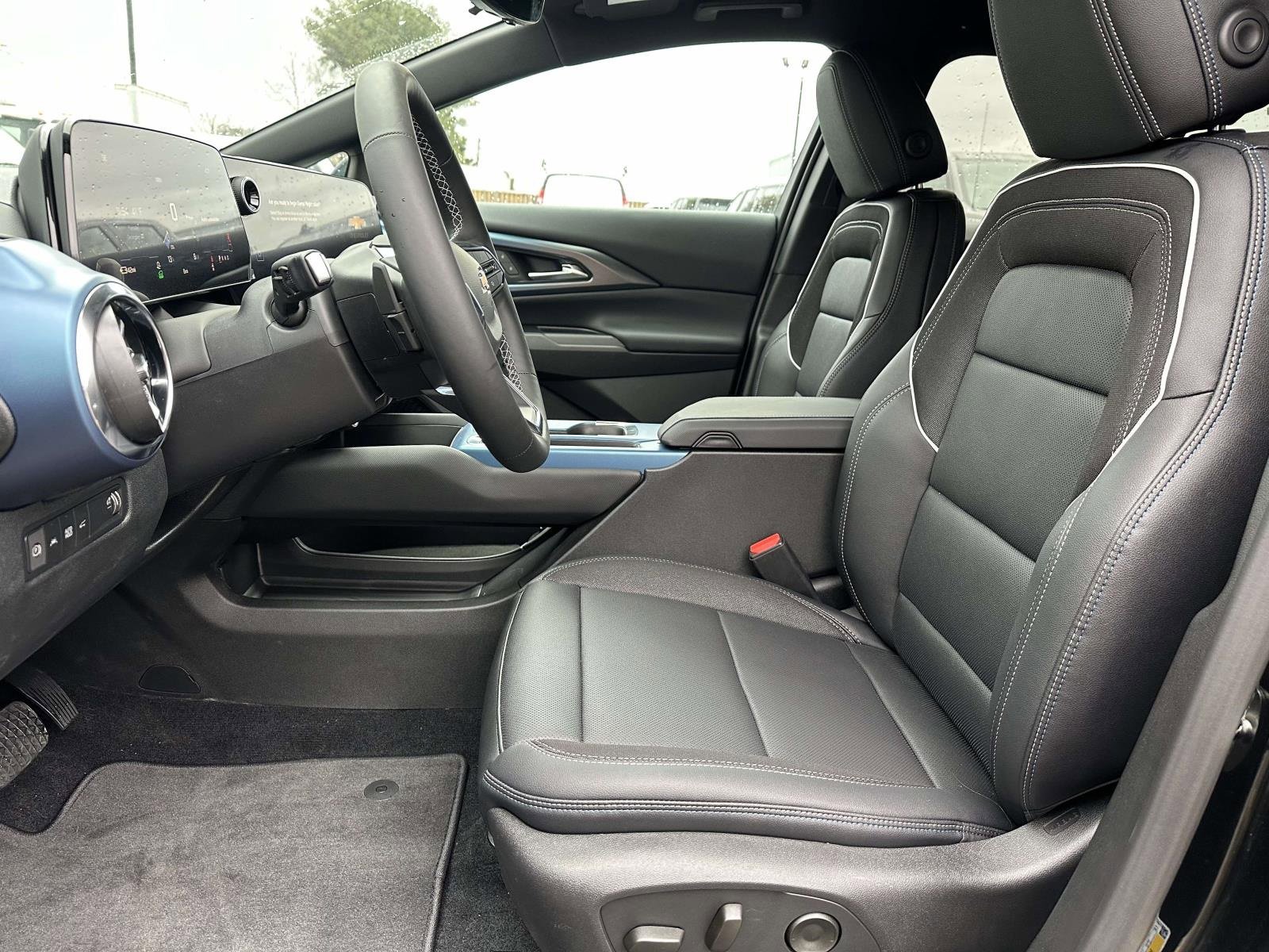 New 2026 Chevrolet Equinox EV LT image 20