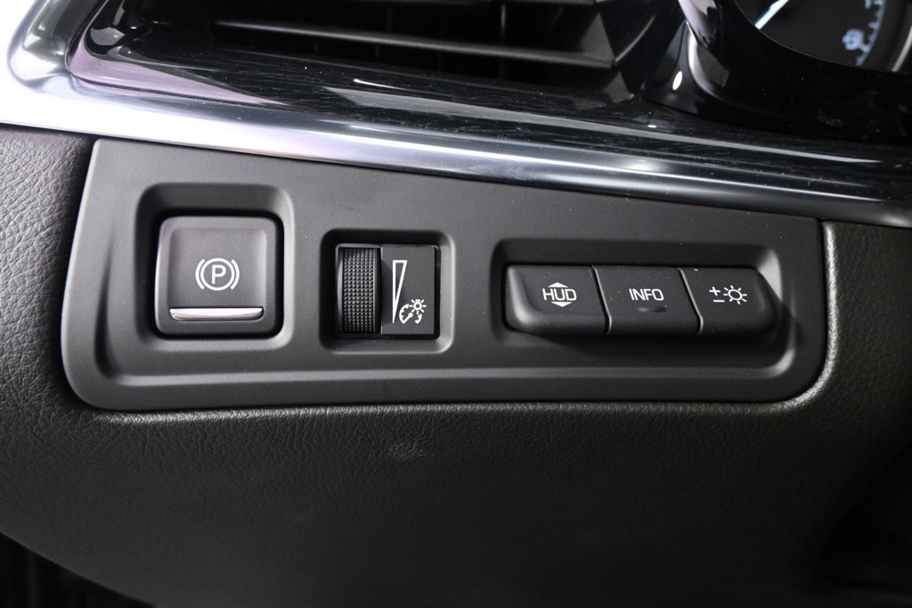 New 2026 Cadillac XT5 Premium Luxury w/ LPO, Floor Liner Package AWD/4WD image 24
