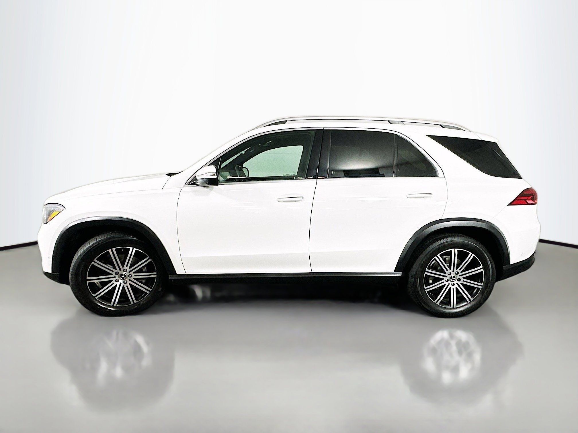 Certified 2024 Mercedes-Benz GLE 350 4MATIC image 4