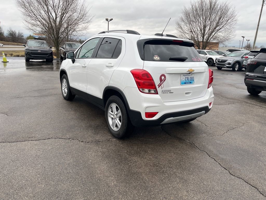 Used 2022 Chevrolet Trax LT w/ LT Convenience Package image 4