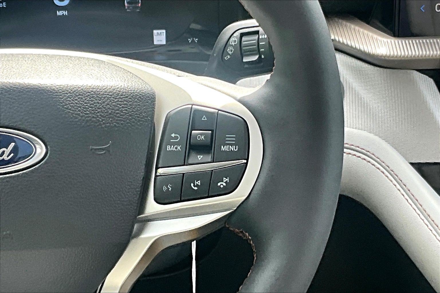 New 2026 Ford Explorer Active w/ Active Comfort Package AWD/4WD image 18