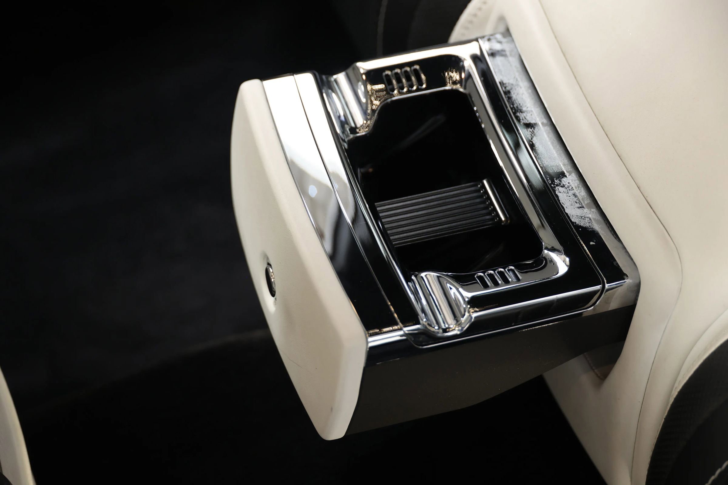 Used 2017 Rolls-Royce Ghost Series II Sedan 4D image 67