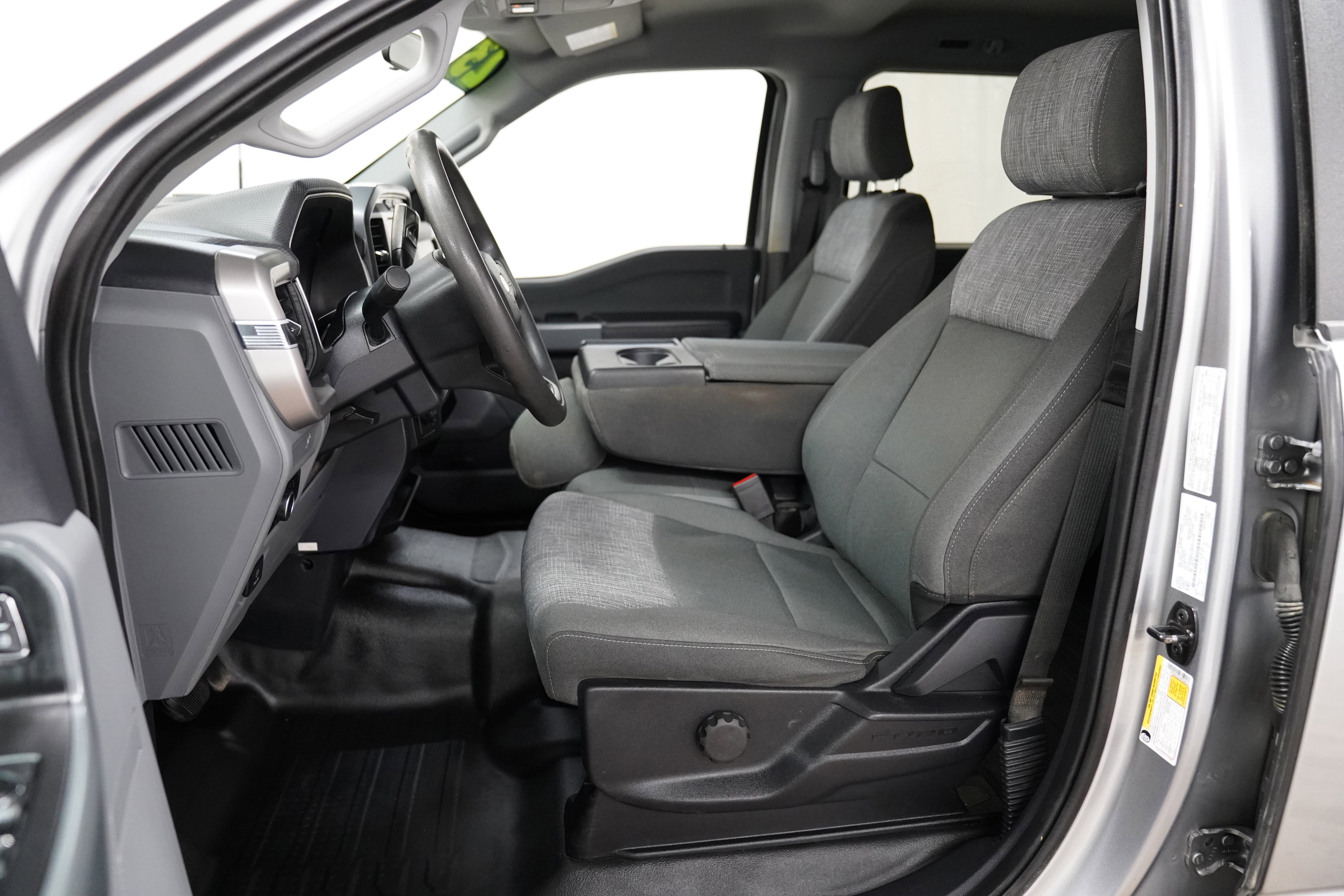 Used 2023 Ford F150 XLT image 4