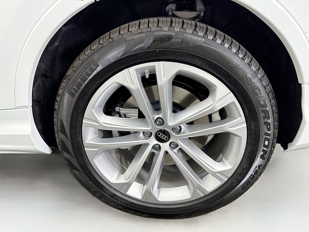 Used 2026 Audi Q7 3.0T Premium Plus w/ Premium Plus Package image 32