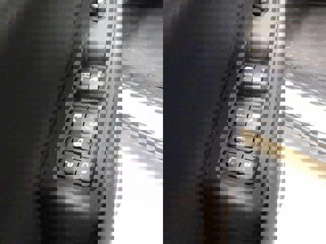 Used 2022 Jeep Grand Cherokee Laredo image 19