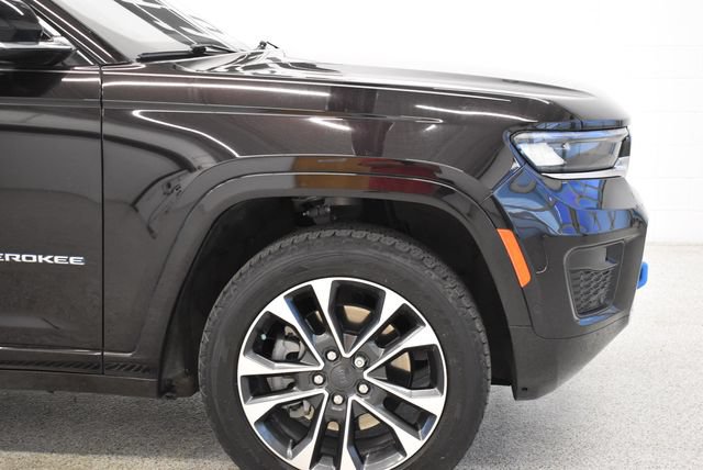 Used 2022 Jeep Grand Cherokee Overland w/ Luxury Tech Group IV AWD/4WD image 13