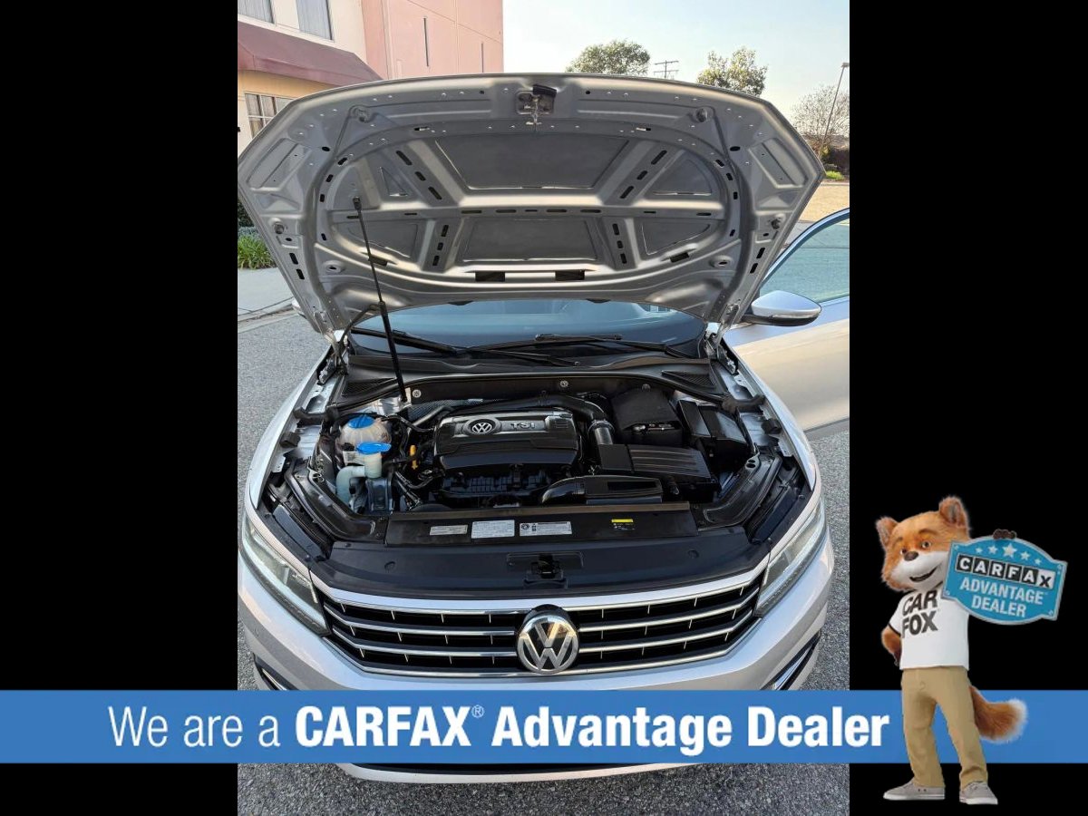 Used 2017 Volkswagen Passat 1.8T SEL Premium image 29