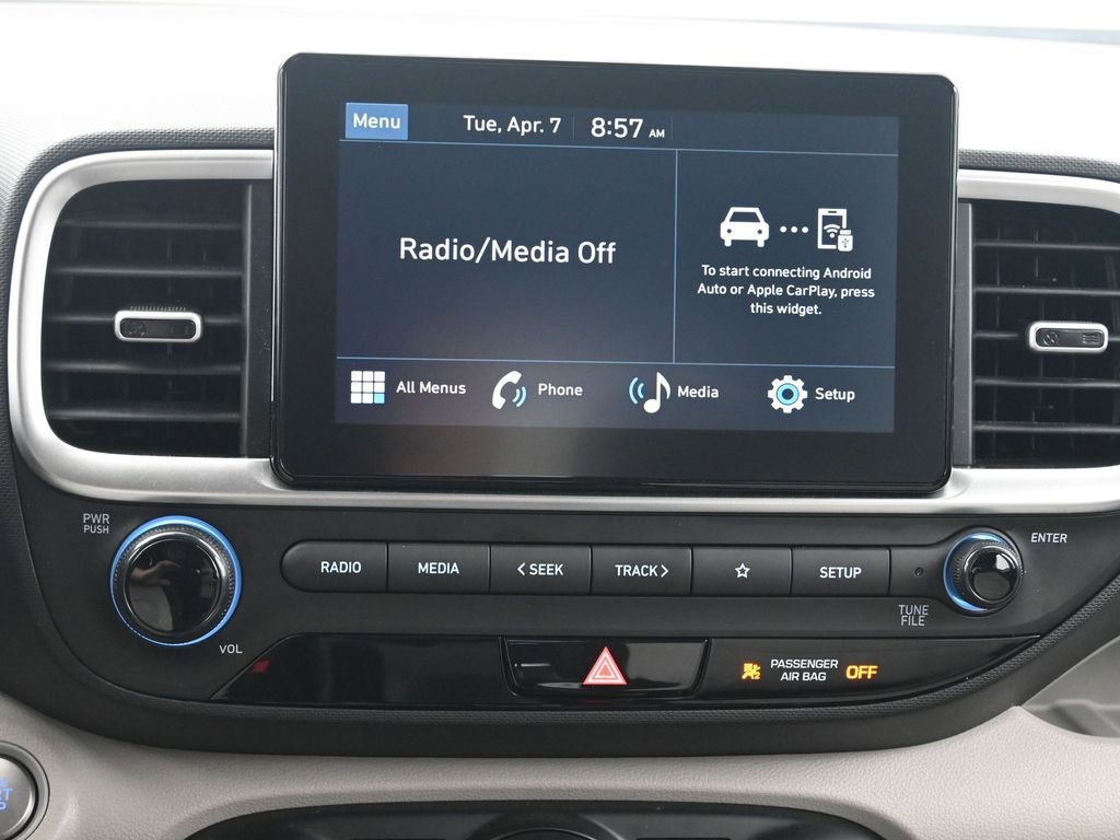 Used 2025 Hyundai Venue SEL image 34