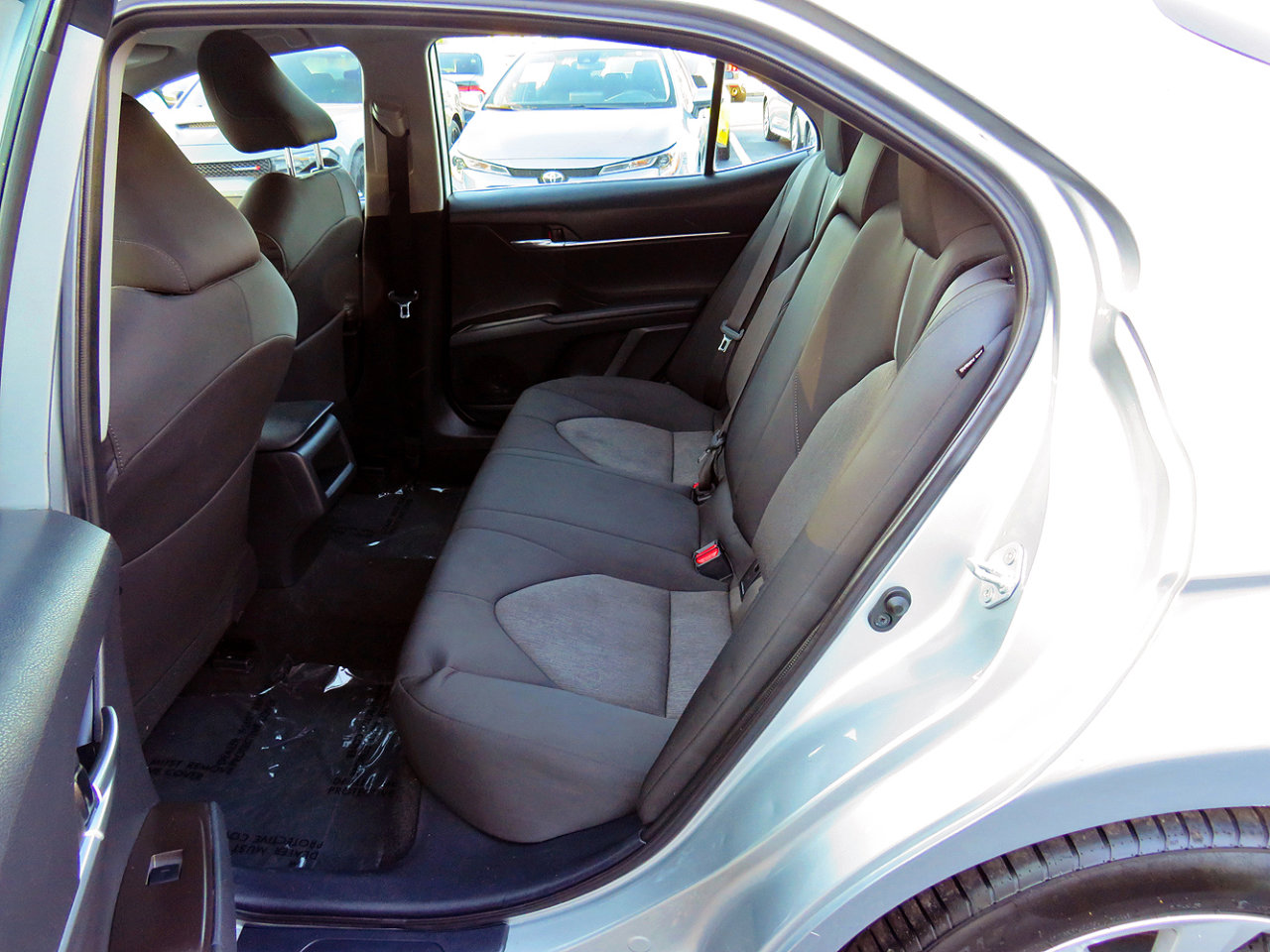 Used 2021 Toyota Camry LE image 13