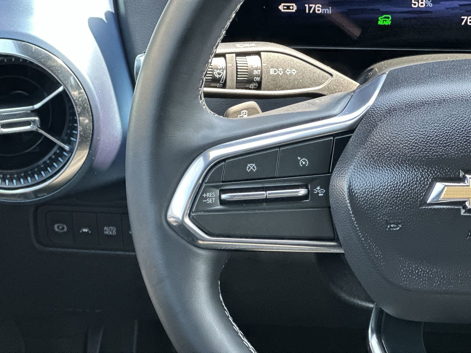 Used 2025 Chevrolet Equinox EV LT w/ Convenience Package FWD image 20
