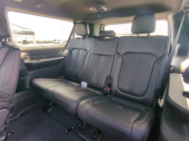 New 2026 Jeep Grand Wagoneer L Limited w/ HD Trailer Tow Package AWD/4WD image 16
