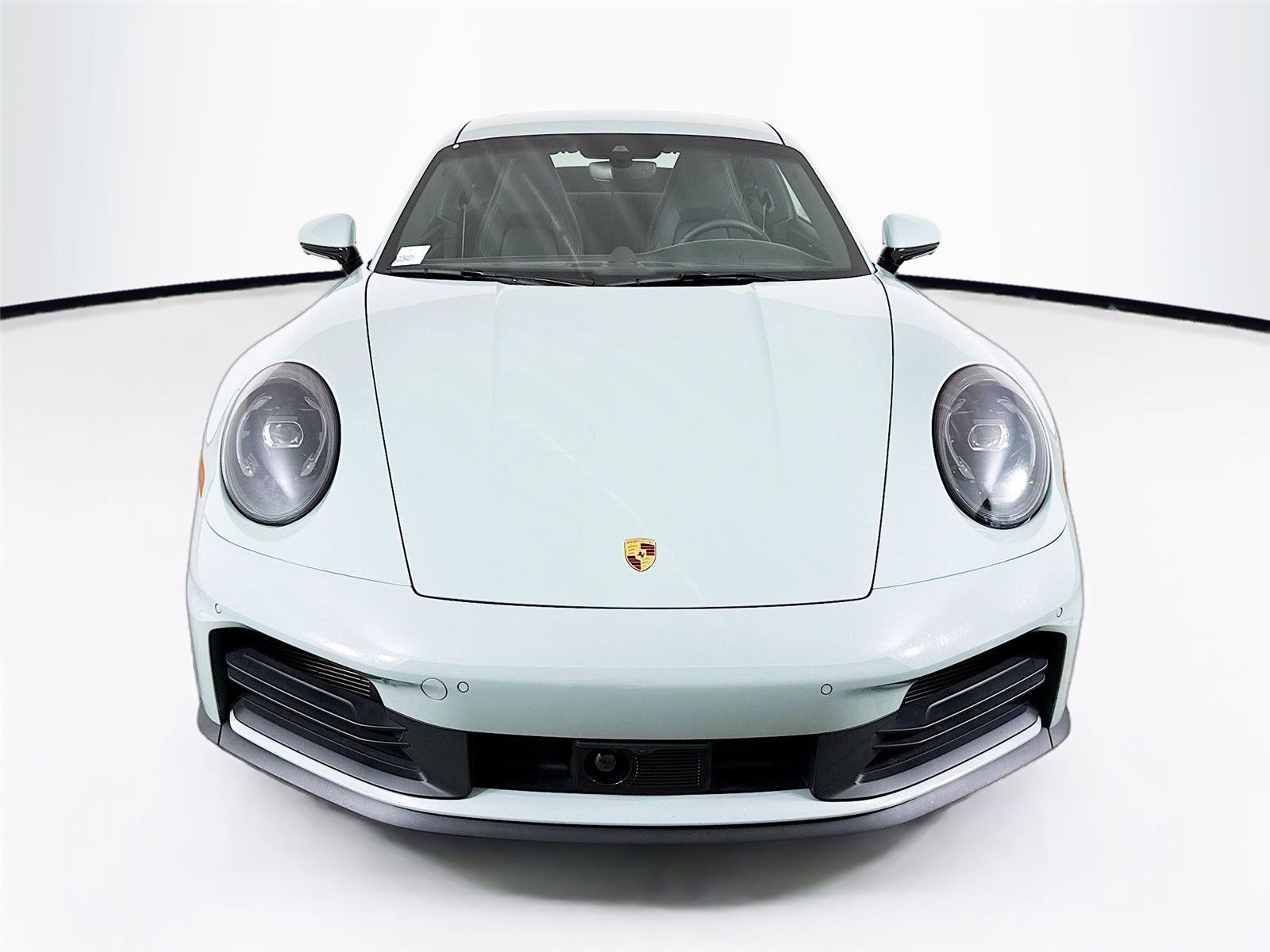 Used 2025 Porsche 911 Carrera image 2