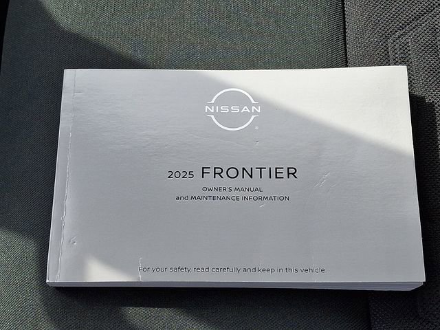 Used 2025 Nissan Frontier PRO-4X w/ Pro Convenience Package image 26