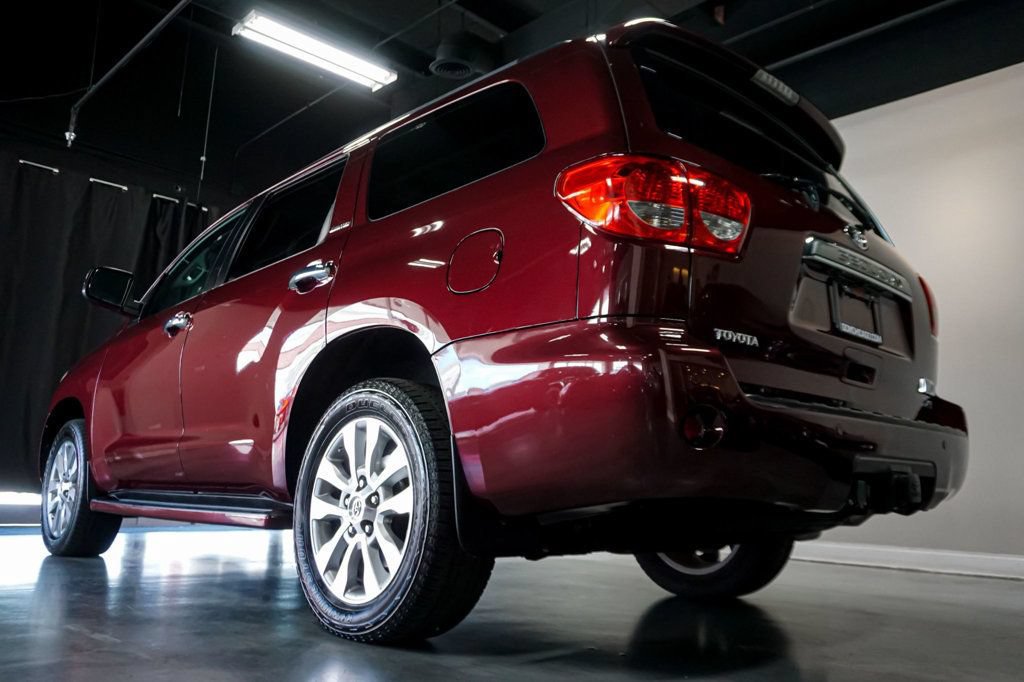 Used 2010 Toyota Sequoia Limited AWD/4WD image 31