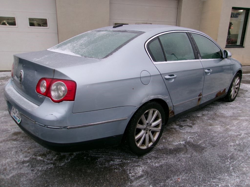 Used 2006 Volkswagen Passat 2.0T image 5