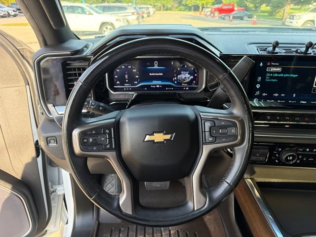 Used 2024 Chevrolet Silverado 3500 High Country w/ Technology Package AWD/4WD image 21