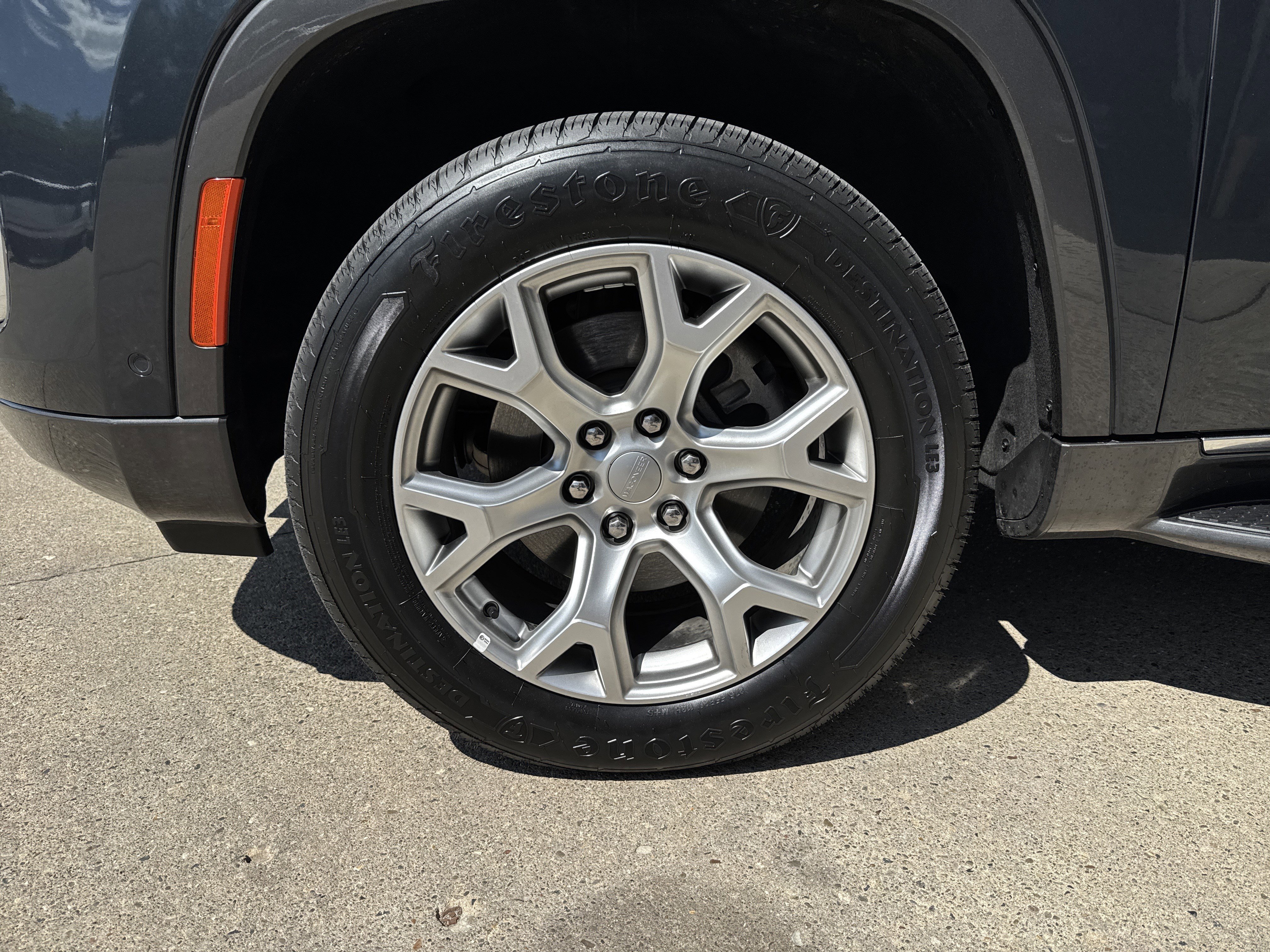 Used 2022 Jeep Wagoneer Series I w/ Premium Group I image 26